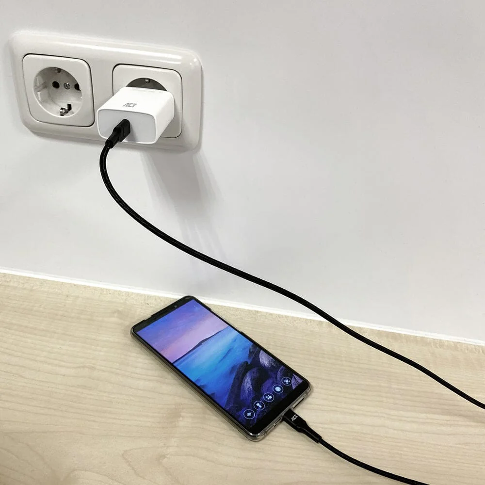 ACT USB-C male naar USB-C male laad- en datakabel 1m nylon - Image 3